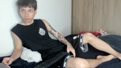 Snapshot of xamyu chatting on December 10, 6:44 am Xam online show from December 10, 6:44 am