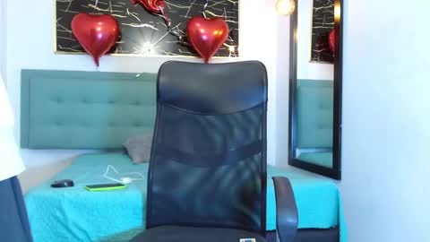 xandergrey8 online show from February 19, 7:21 pm