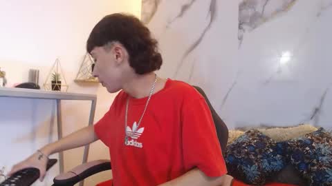 xandergrey8 online show from March 23, 7:18 pm