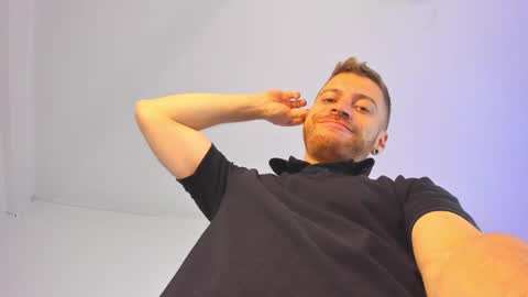 Snapshot of xandergunn chatting on January 11, 1:43 pm xandergunn online show from January 11, 1:43 pm