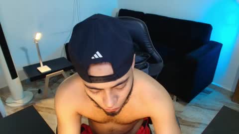 Snapshot of xanderstone00 chatting on March 19, 6:01 pm Xanderstone online show from March 19, 6:01 pm