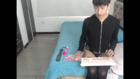 Snapshot of xangel__dustx chatting on June 23, 3:10 pm xangel__dustx online show from June 23, 3:10 pm