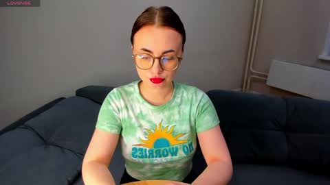 Alice online show from May 17, 10:50 pm