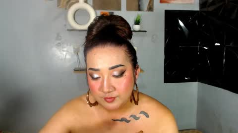 Snapshot of xasianempressx chatting on July 14, 6:13 pm Nira NOT INTO CHEAP GUYS online show from July 14, 6:13 pm