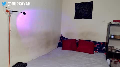 Snapshot of xayahnds chatting on January 17, 11:08 pm XAYAH online show from January 17, 11:08 pm