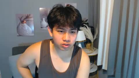 Snapshot of xcigbatecum chatting on March 10, 1:54 am Charlie online show from March 10, 1:54 am
