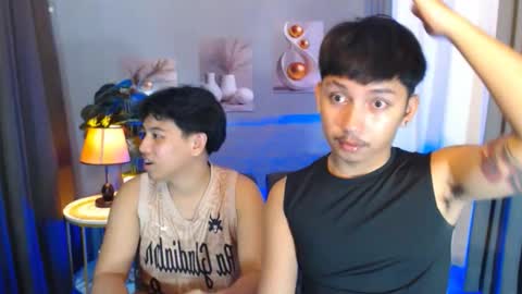 Snapshot of xcigbatecum chatting on April 5, 8:33 am Charlie online show from April 5, 8:33 am