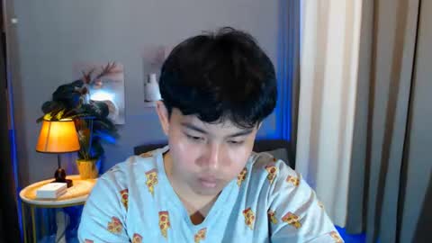 Snapshot of xcigbatecum chatting on April 7, 2:34 am Charlie online show from April 7, 2:34 am