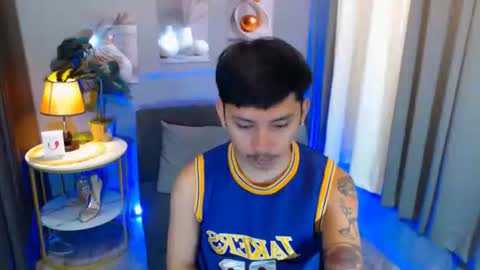 Snapshot of xcigbatecum chatting on April 10, 8:41 am Charlie online show from April 10, 8:41 am