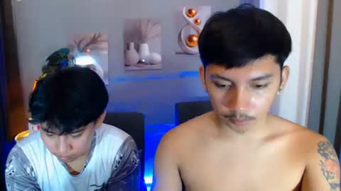 Snapshot of xcigbatecum chatting on April 11, 2:49 am Charlie online show from April 11, 2:49 am
