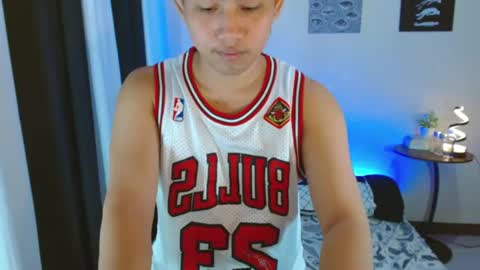 Snapshot of xcigbatecum chatting on June 24, 10:25 am Charlie online show from June 24, 10:25 am