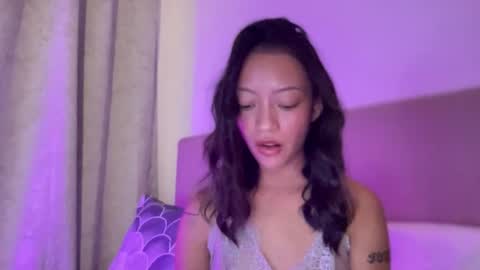 Sachi Cy online show from November 18, 12:09 pm