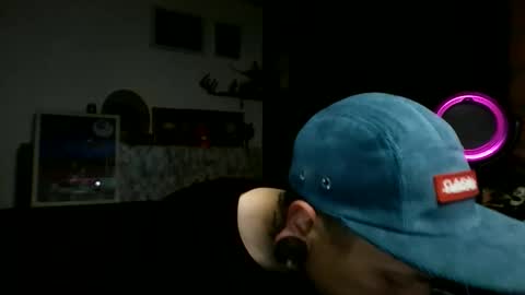 Snapshot of xdantex19 chatting on May 26, 2:40 am xdantex19 online show from May 26, 2:40 am