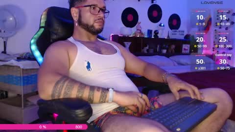 Xein Independent Model online show from June 4, 2:28 am