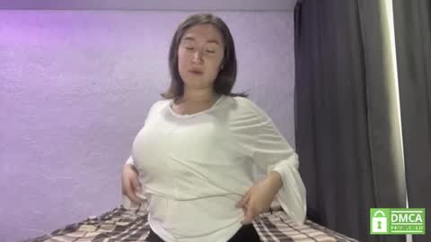 Mia online show from July 1, 8:38 am