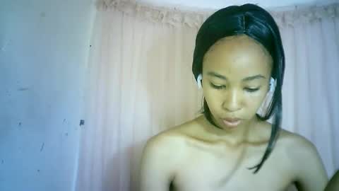 Snapshot of xenna610827 chatting on January 26, 5:13 am xenna610827 online show from January 26, 5:13 am