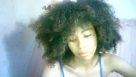 Snapshot of xenna610827 chatting on February 4, 5:34 pm xenna610827 online show from February 4, 5:34 pm