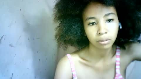 Snapshot of xenna610827 chatting on February 9, 9:49 pm xenna610827 online show from February 9, 9:49 pm