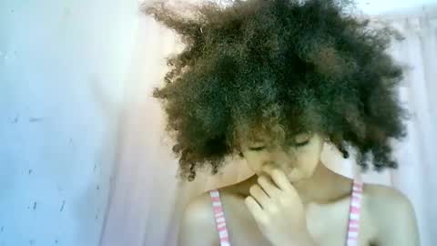 Snapshot of xenna610827 chatting on February 10, 4:19 am xenna610827 online show from February 10, 4:19 am