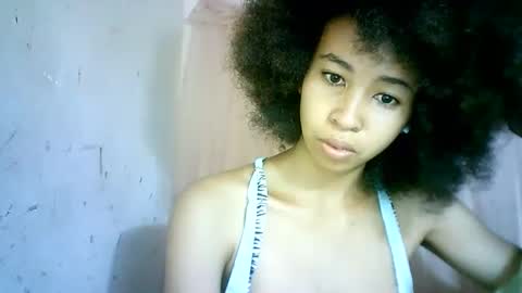 Snapshot of xenna610827 chatting on February 27, 10:20 pm xenna610827 online show from February 27, 10:20 pm