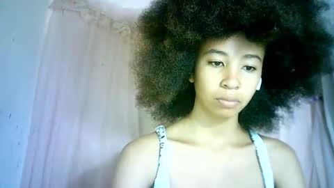 Snapshot of xenna610827 chatting on March 3, 3:20 pm xenna610827 online show from March 3, 3:20 pm