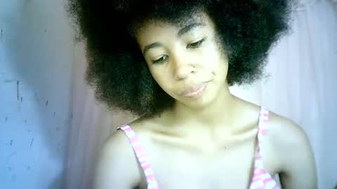 Snapshot of xenna610827 chatting on March 5, 12:44 pm xenna610827 online show from March 5, 12:44 pm