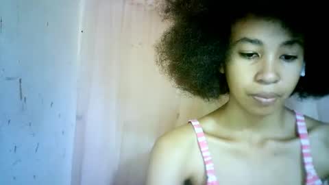 Snapshot of xenna610827 chatting on March 6, 10:41 am xenna610827 online show from March 6, 10:41 am