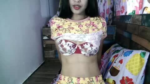 Snapshot of xgurlxlaloox chatting on April 14, 12:49 am xgurlxlaloox online show from April 14, 12:49 am