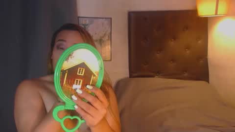 Snapshot of xhardcock2playx chatting on November 3, 3:35 pm GODDESS KRISTEL online show from November 3, 3:35 pm