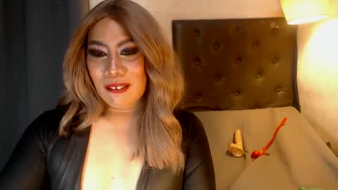 Snapshot of xhardcock2playx chatting on November 14, 6:17 pm GODDESS KRISTEL online show from November 14, 6:17 pm