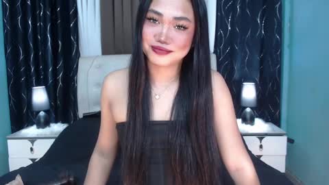 Snapshot of xhugesignificant69x chatting on December 7, 7:05 am xhugesignificant69x online show from December 7, 7:05 am