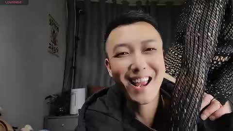      online show from March 10, 12:48 pm