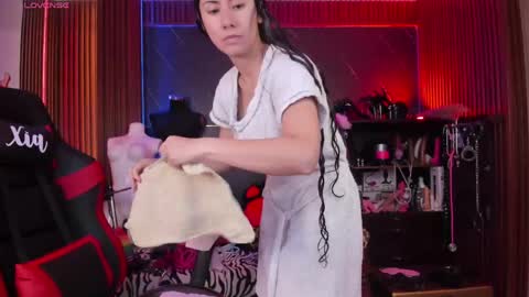 XiaQueen   I M online show from May 19, 11:49 am