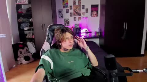 xIce Boy online show from April 4, 9:12 pm