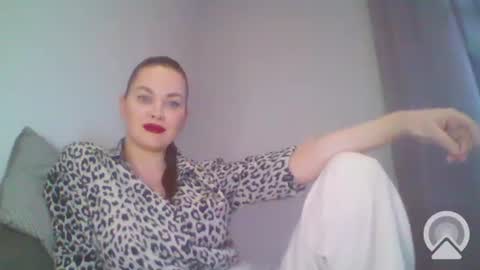 Snapshot of xilal07 chatting on January 22, 11:45 am AliceinWonderland online show from January 22, 11:45 am