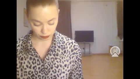 Snapshot of xilal07 chatting on January 22, 9:54 pm AliceinWonderland online show from January 22, 9:54 pm