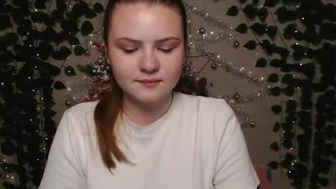 Snapshot of xilana chatting on December 19, 4:23 am Lina online show from December 19, 4:23 am