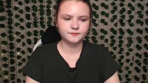 Snapshot of xilana chatting on February 4, 4:05 am Lina online show from February 4, 4:05 am