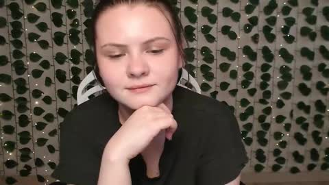 Snapshot of xilana chatting on February 4, 7:18 am Lina online show from February 4, 7:18 am