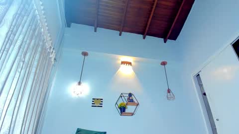 tifanny  online show from February 26, 6:54 pm