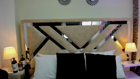 Xime  online show from March 8, 1:25 am