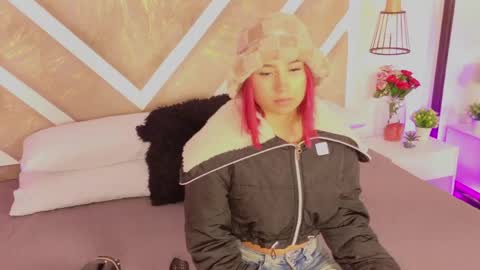 Snapshot of ximena_vasquez8 chatting on June 8, 10:43 pm Xime online show from June 8, 10:43 pm