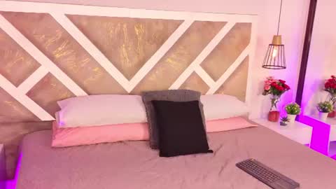Snapshot of ximena_vasquez8 chatting on June 10, 10:41 pm Xime online show from June 10, 10:41 pm
