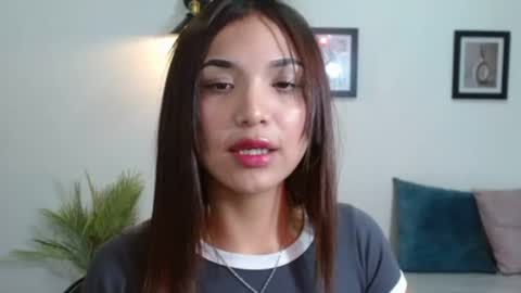 Snapshot of ximenna_bu chatting on June 19, 7:39 pm ximenna_bu online show from June 19, 7:39 pm