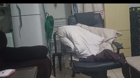 Snapshot of xirudasantiga chatting on November 2, 1:52 am xirudasantiga online show from November 2, 1:52 am