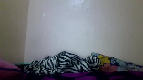 xjuicytits online show from July 11, 12:57 am