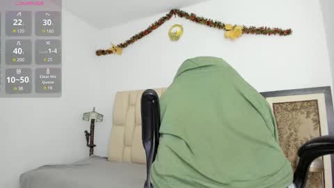 Snapshot of xkim_starx chatting on December 14, 4:12 am welcome friends online show from December 14, 4:12 am