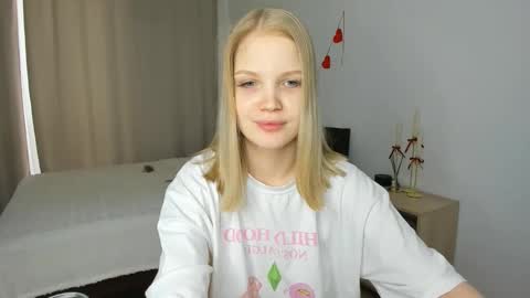 Chloe online show from February 22, 11:20 am