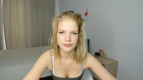 Chloe online show from March 2, 10:33 am