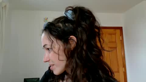 Snapshot of xlucidmiax chatting on February 28, 9:12 pm Mia online show from February 28, 9:12 pm